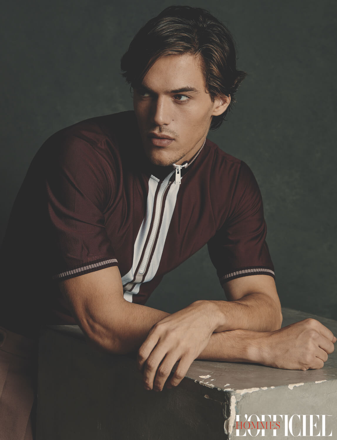 На Робине: топ, брюки – Boss 