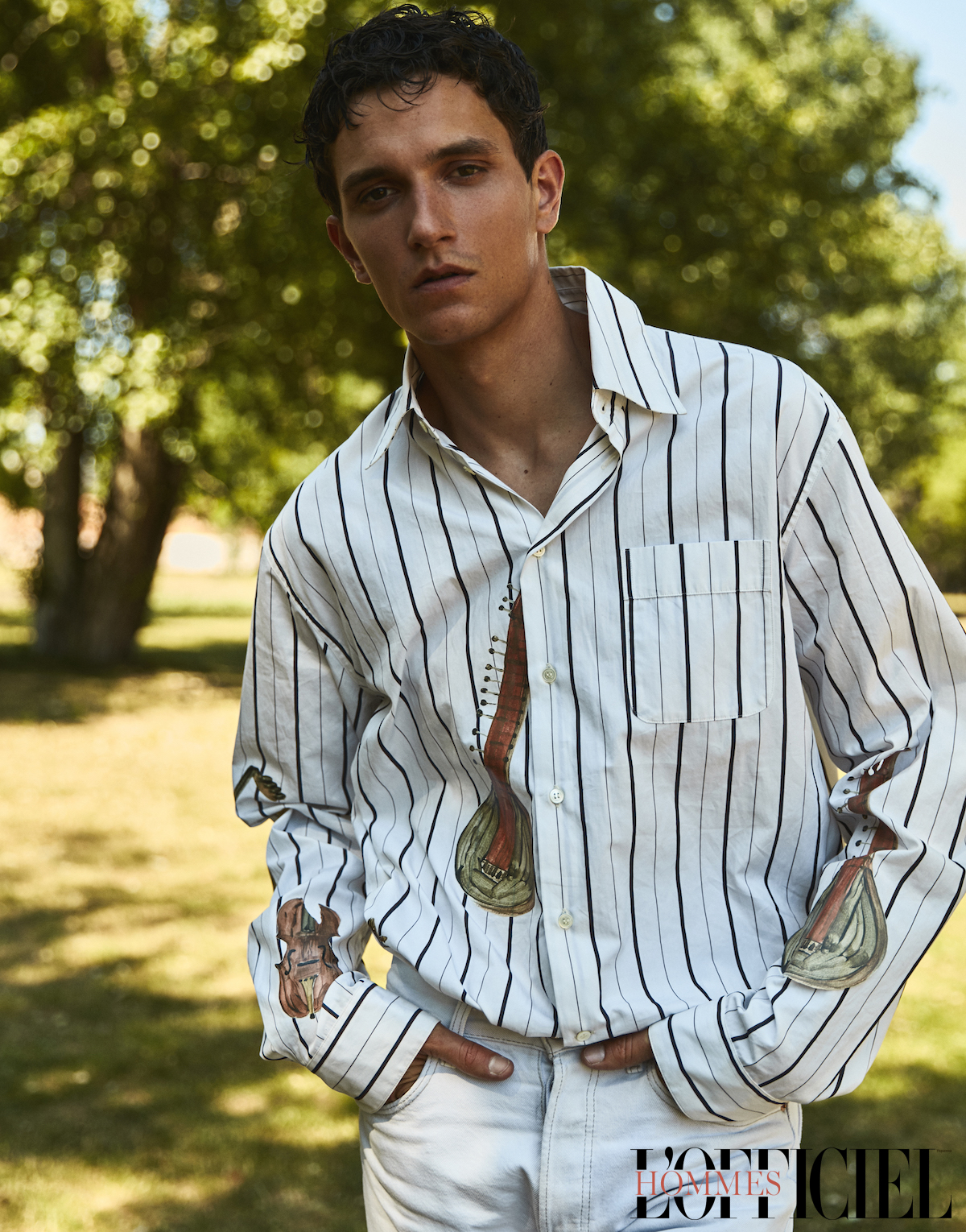 Рубашка: MARNI; Джинсы: LEVIS