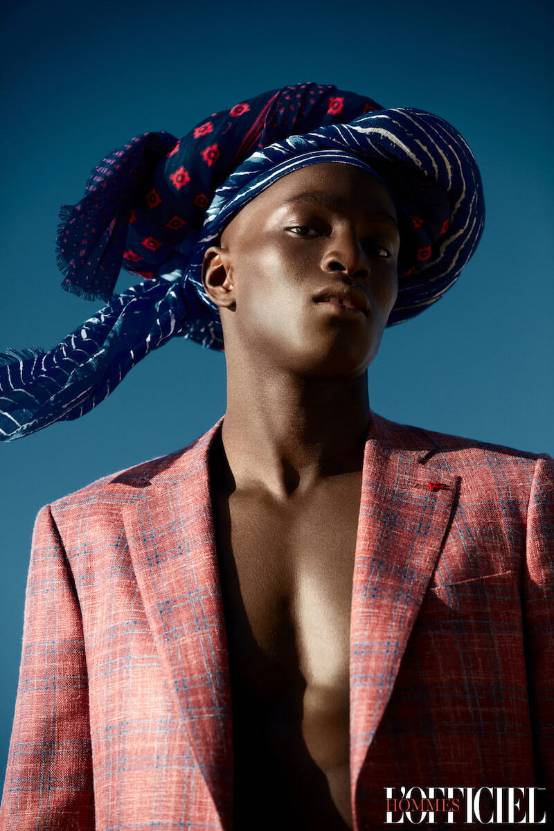 Шарф Adolfo Dominguez, пиджак Isaia