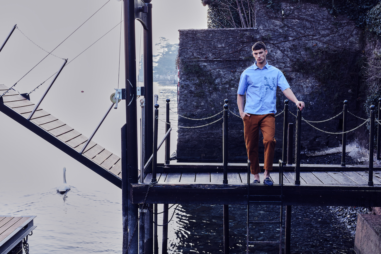 Сорочка і штани Neil Barrett, взуття Tagliatore