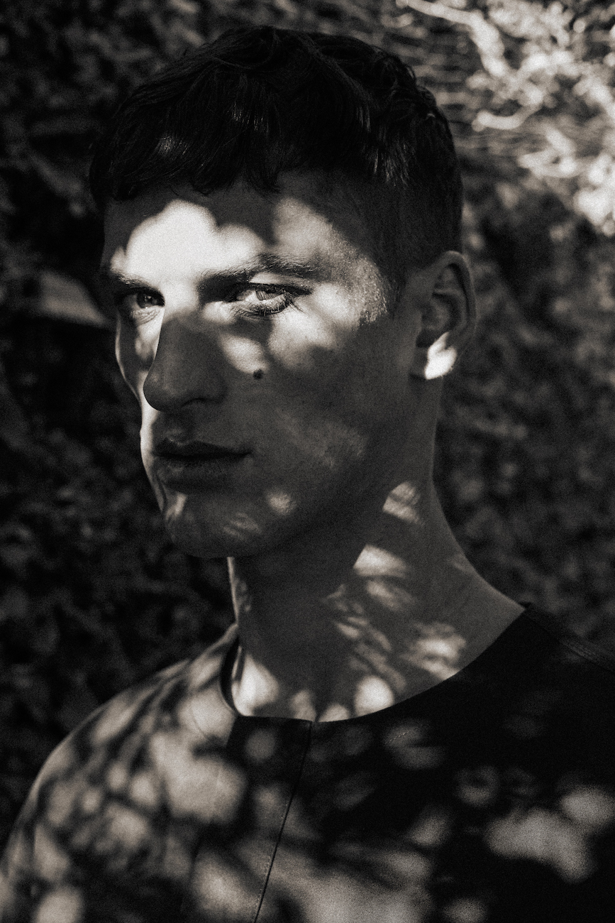 Футболка Bally