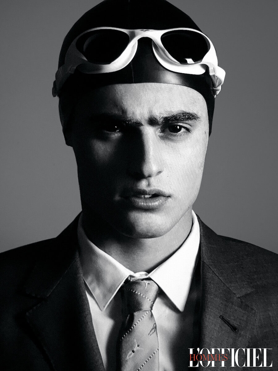 Пиджак, сорочка и галстук – Thom Brown, шапочка Speedo, очки для плавания Arena