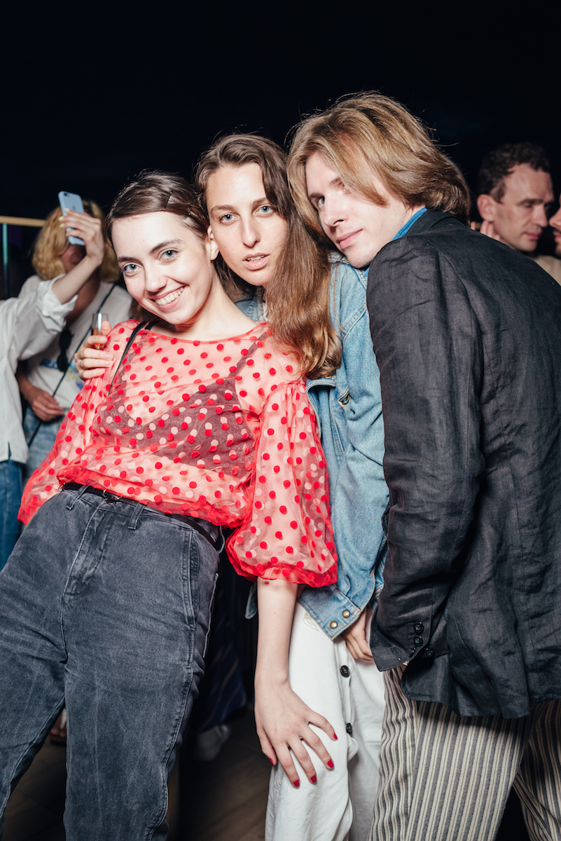 Ольга Дячук, Анастасия Йовановская и Юрий Амосов