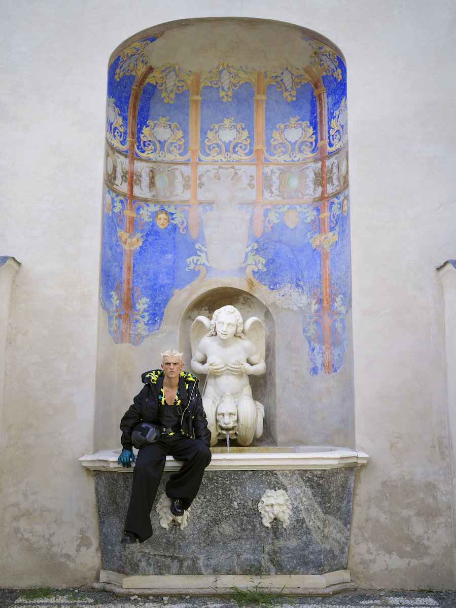 Куртка, комбінезон, рукавички, взуття — Versace