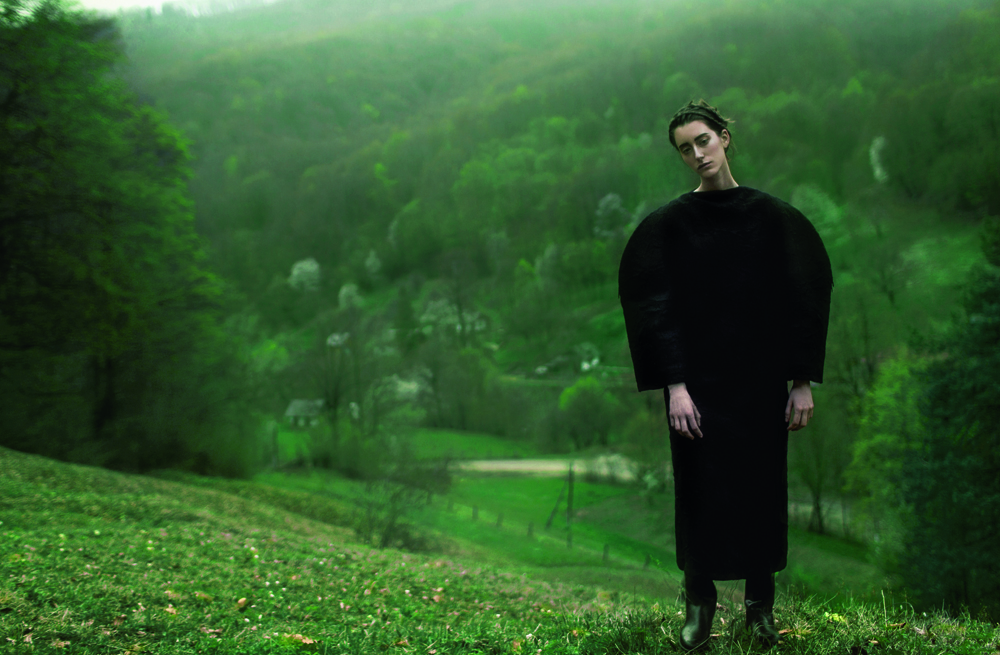 Пальто DZHUS, сапоги Le Chameau