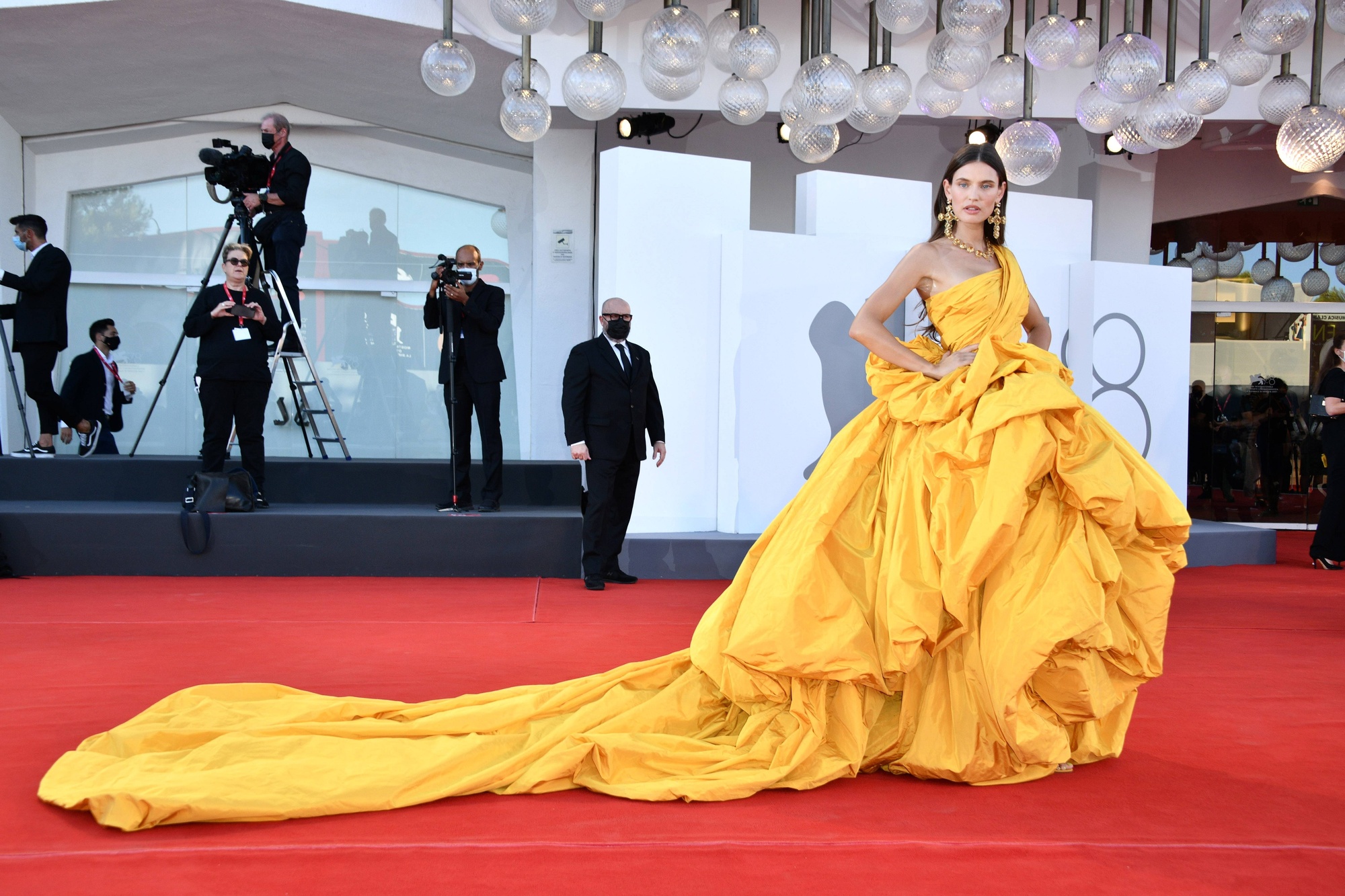 Бьянка Балти в Dolce & Gabbana