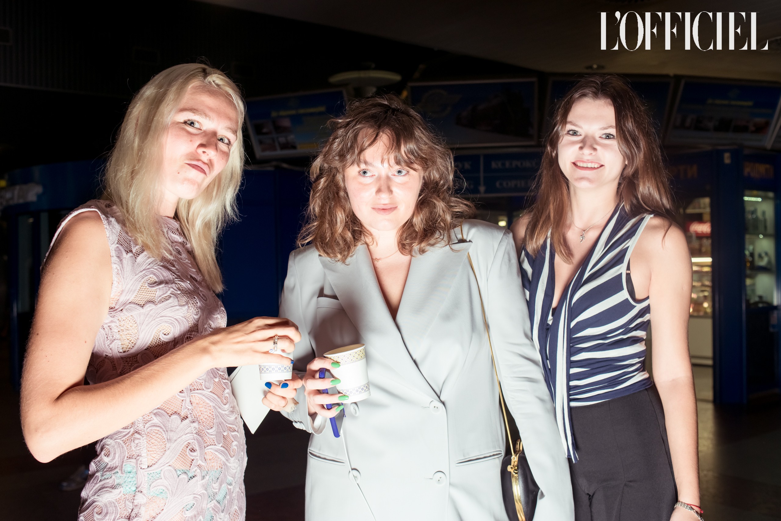 Юлия Полященко (по центру)