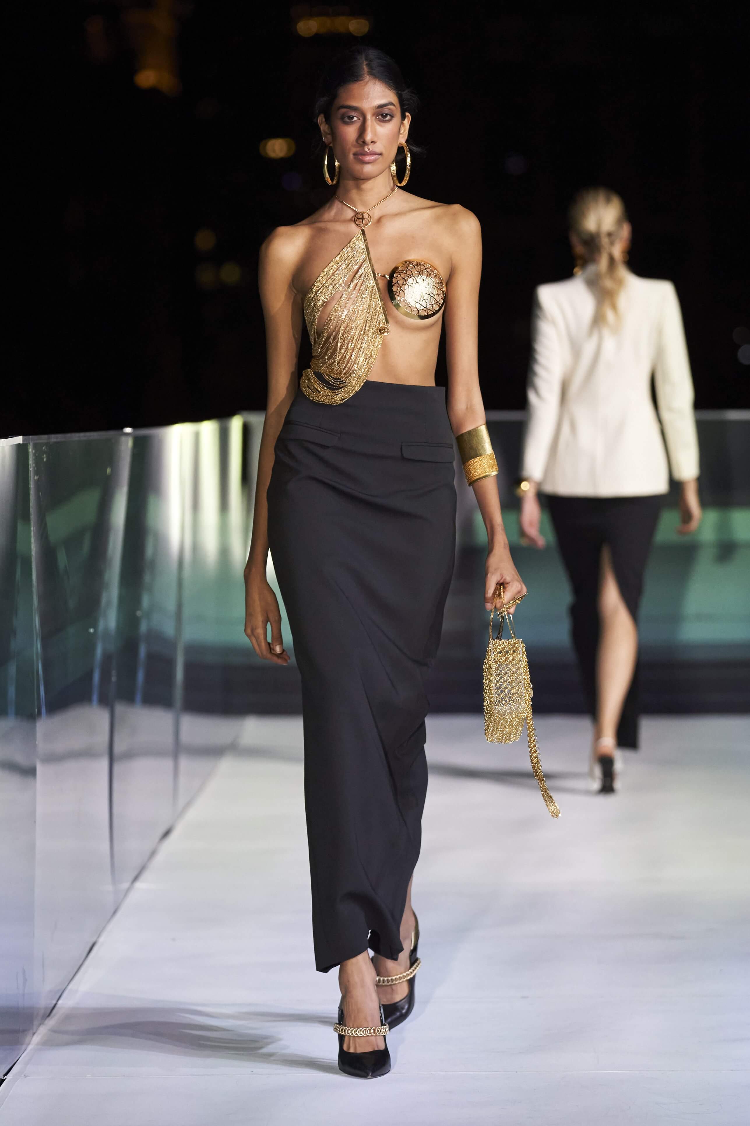 GEORGINA JEWELRY. SHOES: DANIELA URIBE