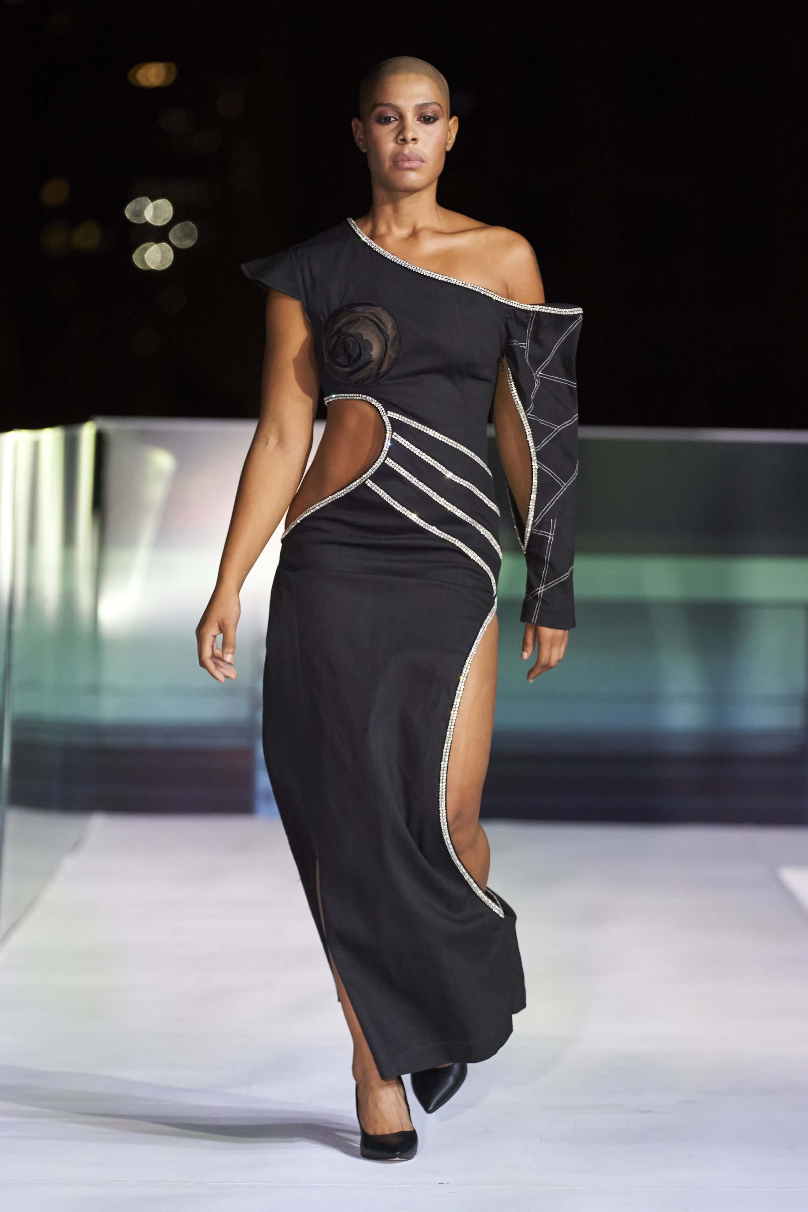 VENTURA. SHOES: DANIELA URIBE