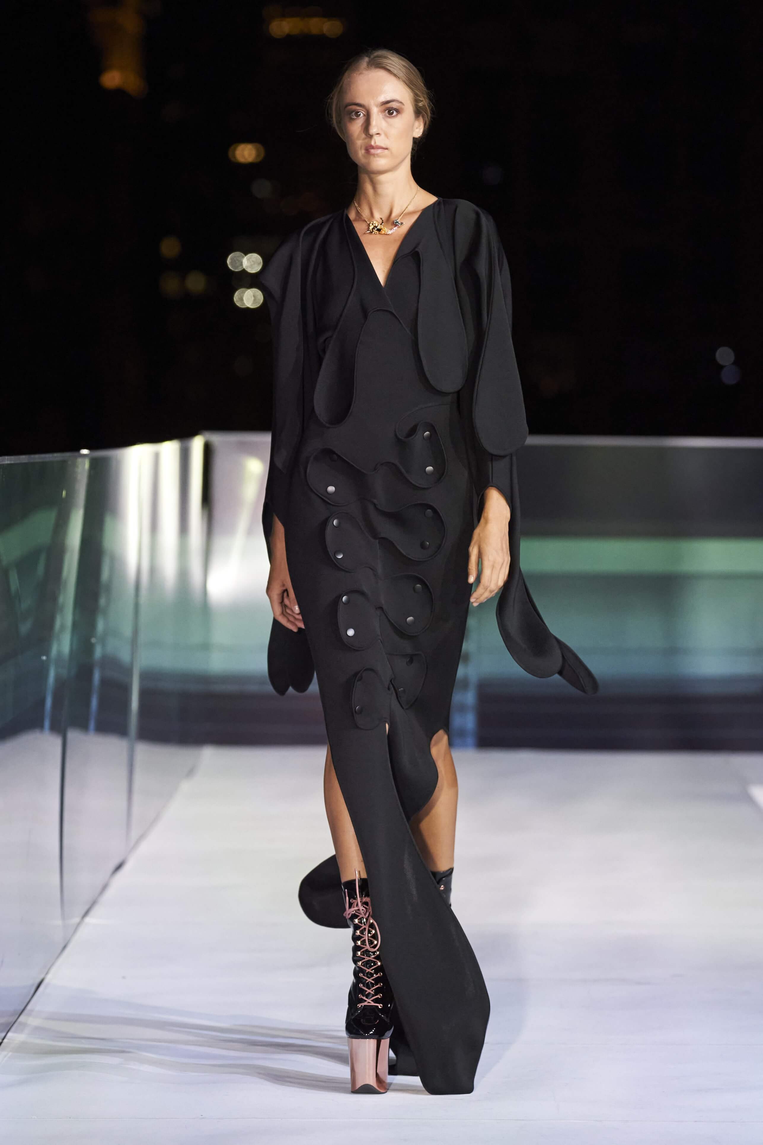 AASHKA. JEWELRY: JARILYN JEWELRY