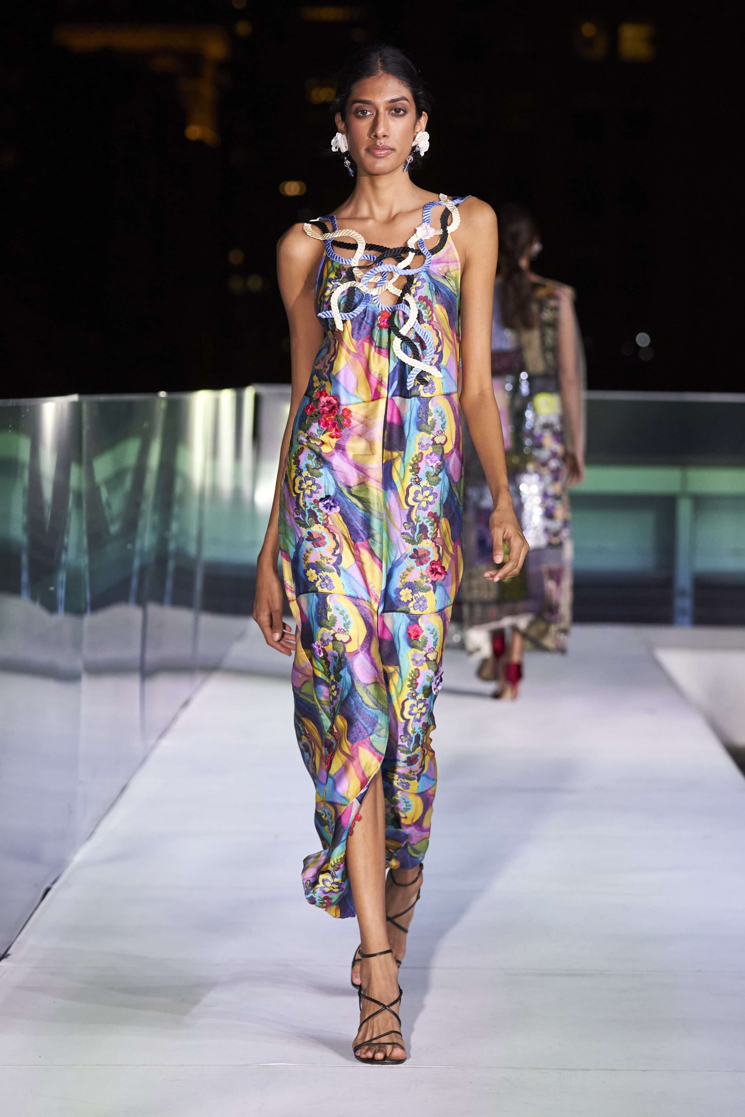 DIE MODE BIST DU. JEWELRY: SAULĖ LABEL