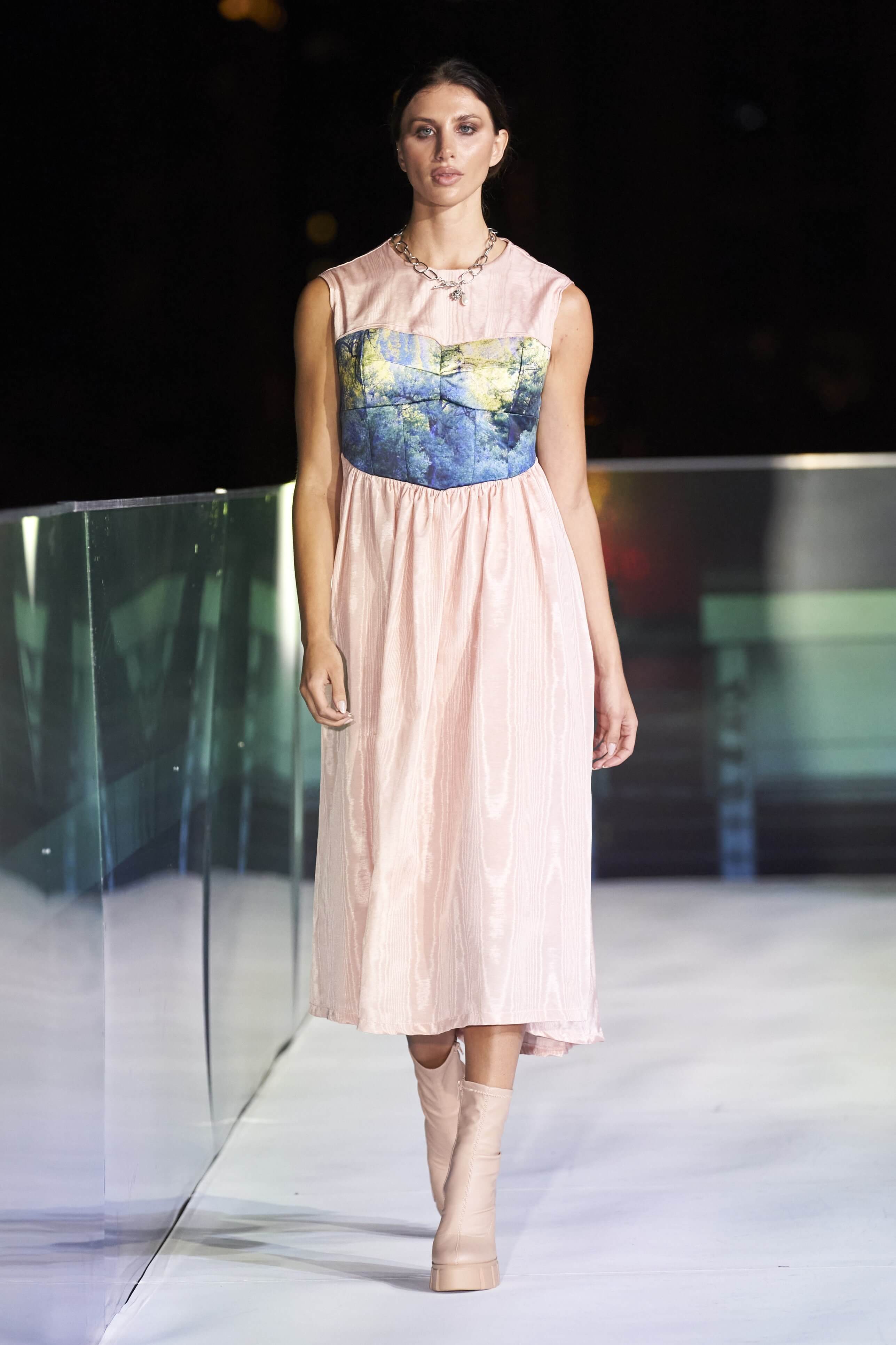 NICOLE GHIGLIERI. JEWELRY: PREGOMESH 