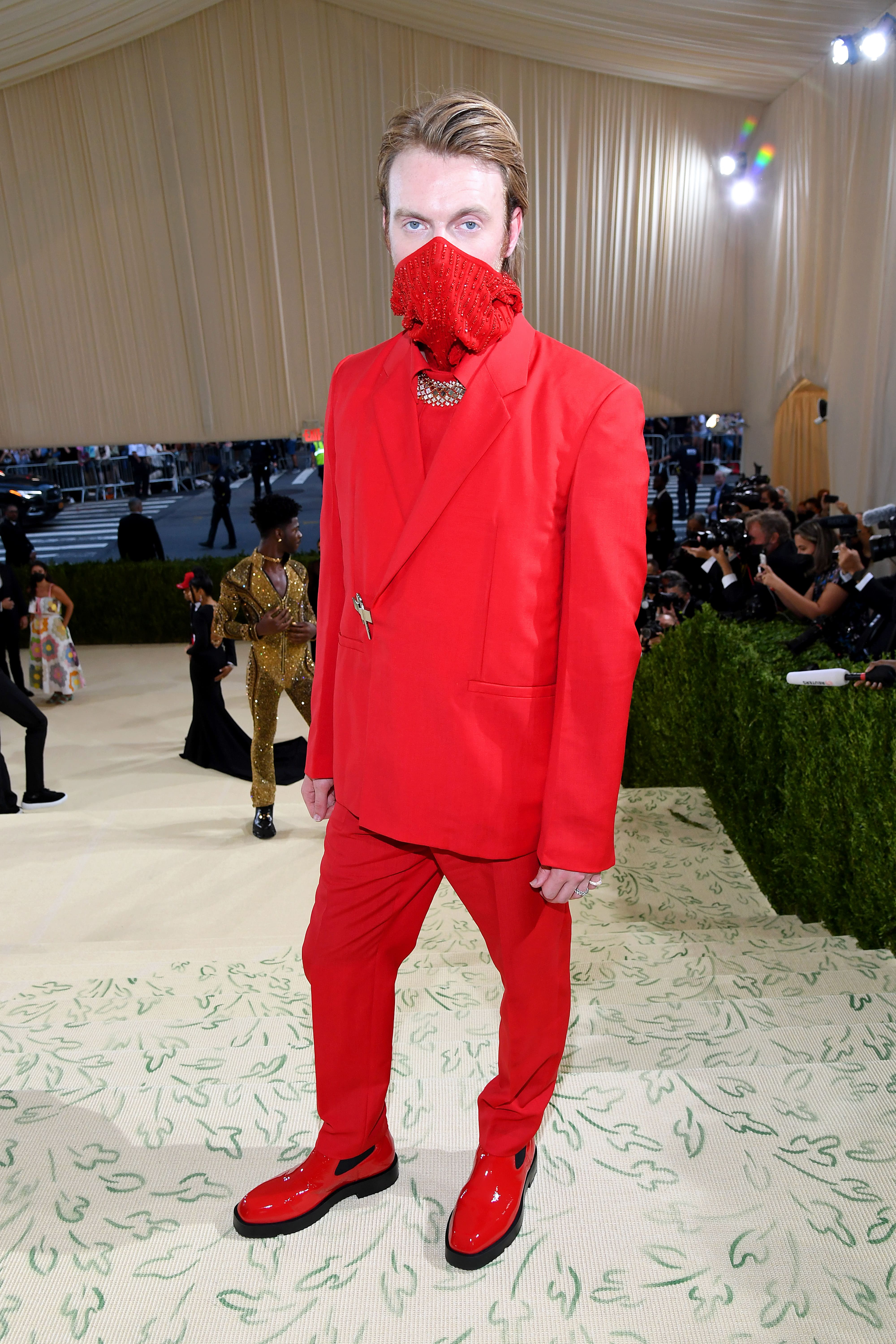 Финнеас в Givenchy