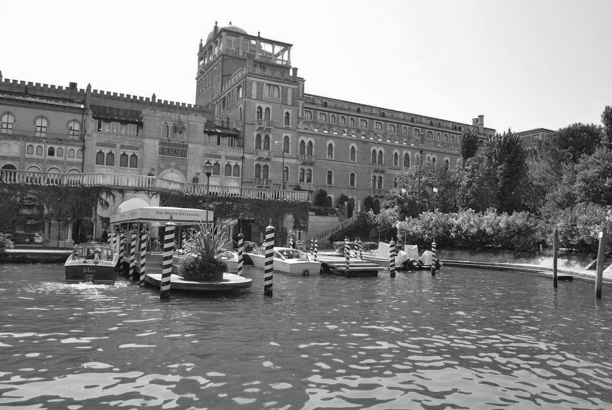 Причал отеля Excelsior Lido