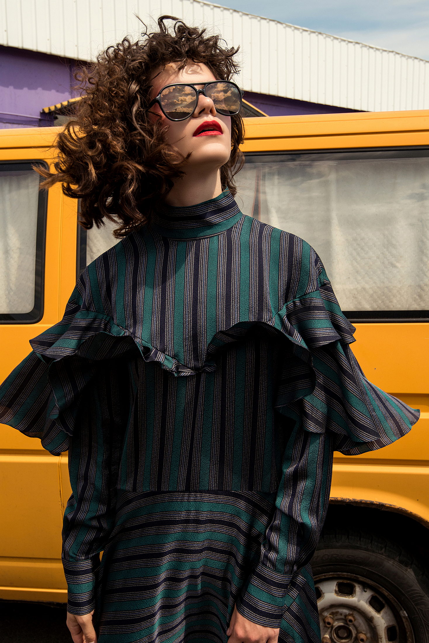 Платье -  ELENAREVA, очки - винтаж, обувь - собственность стили