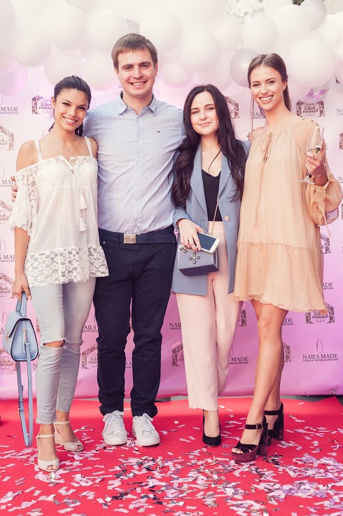 Michelle Andrade, Дутчак Роман, Виктория Кузнецова (основатель студии), Виктория Маремуха