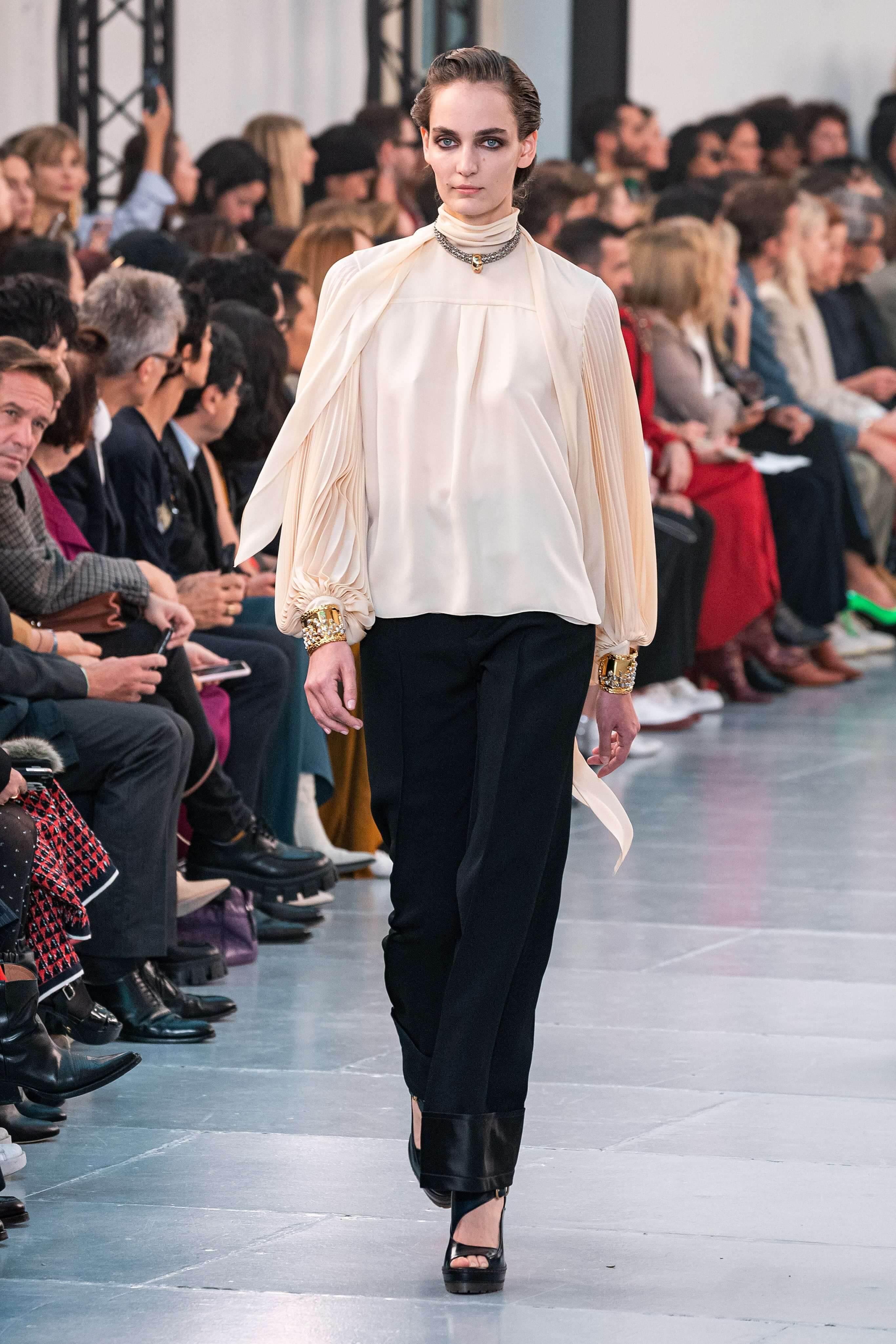 Показы chloe. Chloe показ. Показы chloe. Chloe показ 2016. Chloe показ.