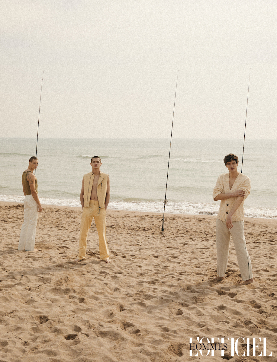 На Уильяме: майка, брюки — Salvatore Ferragamo. На Альваро: жилет, брюки — Salvatore Ferragamo. На Альфедро: кардиган, брюки — Salvatore Ferragamo 