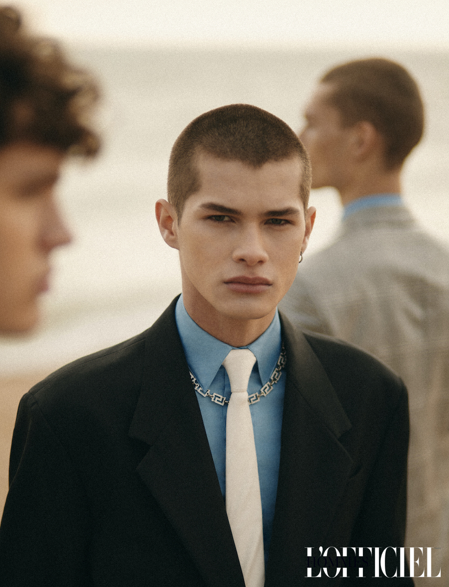 Костюм, рубашка, галстук, ожерелье — Versace