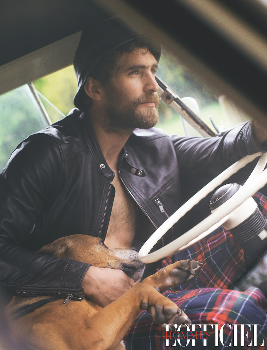 Куртка Timberland, брюки Beyond Retro, панама Barbour