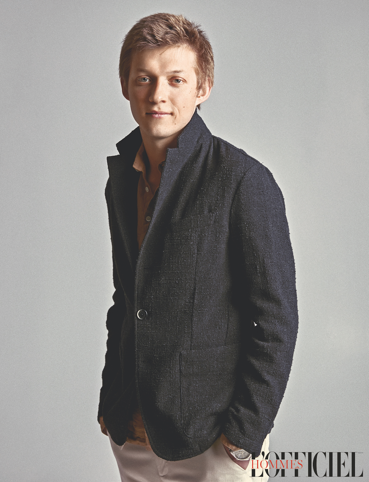 На Евгении: Рубашка и пиджак, BARENA VENEZIA; Брюки, AMI