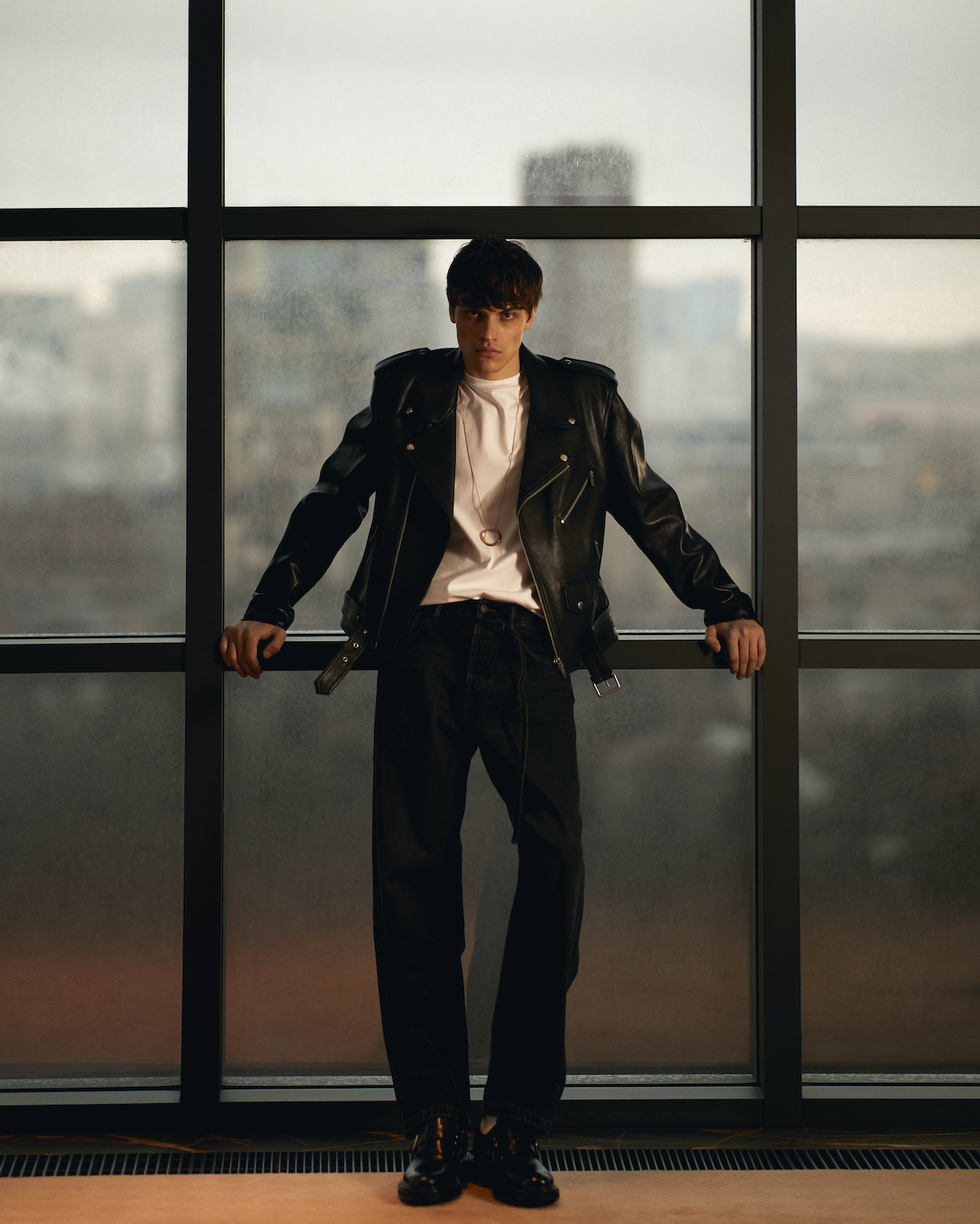 Футболка и джинсы — ACNE, обувь и куртка — The Kooples