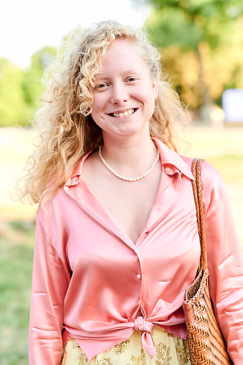 Анна Октябрь