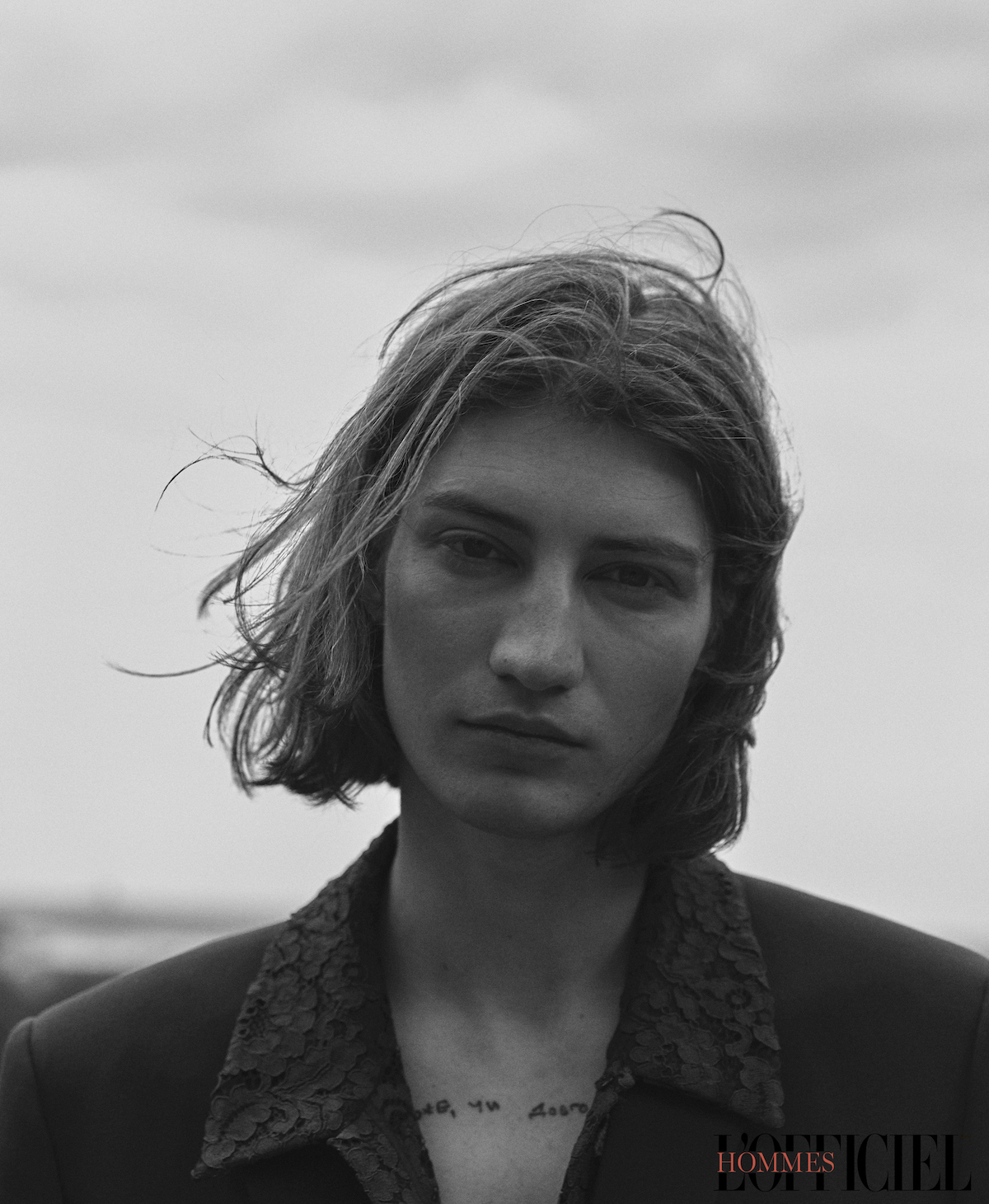 Костюм, Saint Laurent; Рубашка, The iDoL