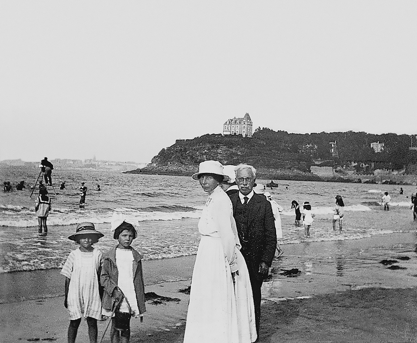 Сергей Щукин с семьей в эмиграции, 1919 –1920