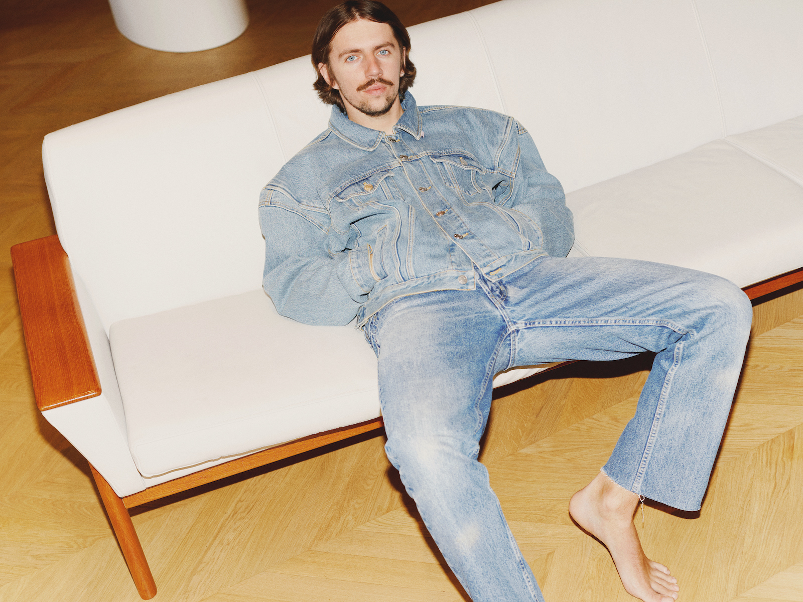 Куртка Martine Rose, джинсы — винтаж 