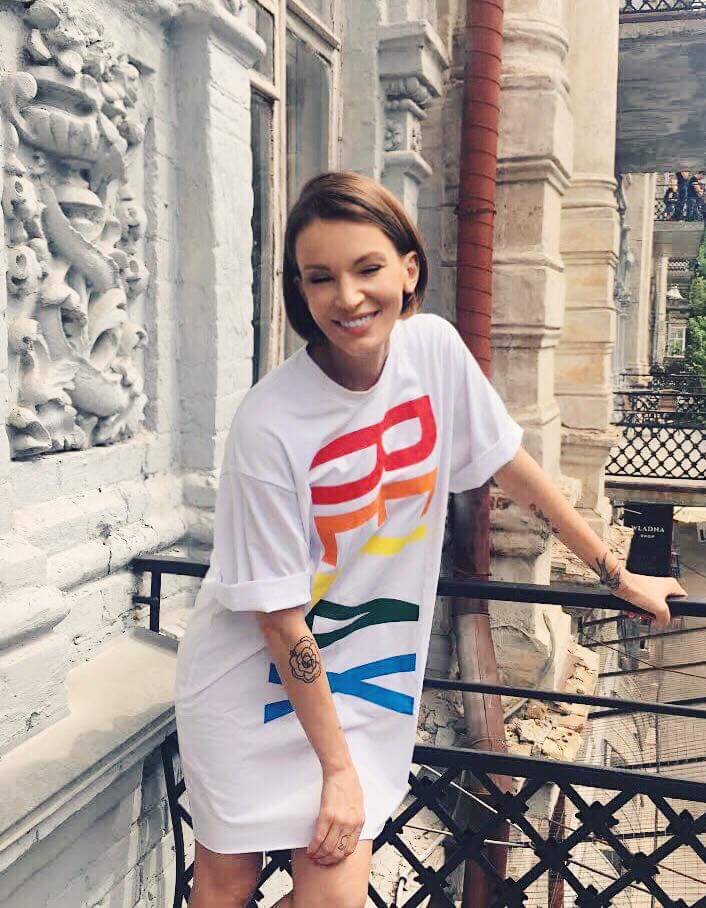 Полина Неня