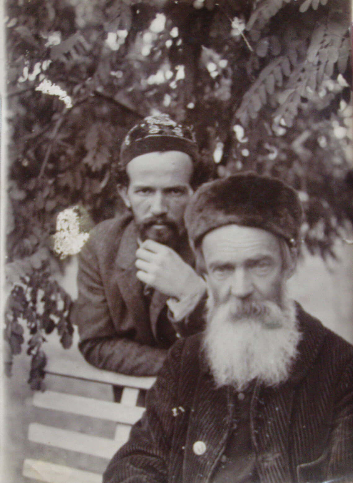 Олександр Мурашко разом зі своїм дядьком та вчителем Миколою Мурашком, 1907 рік