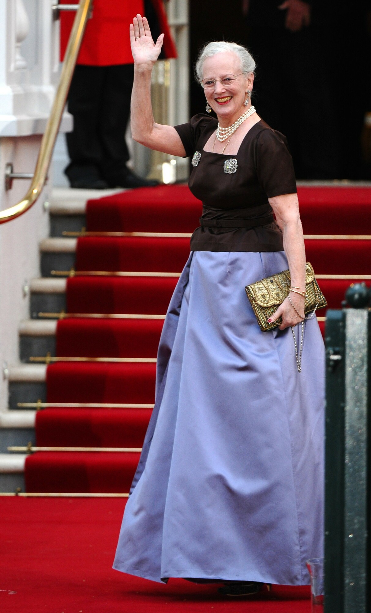  На гала-вечері Єлизавети II напередодні весілля Кейт Міддлтон і принца Вільяма, 2011 рік