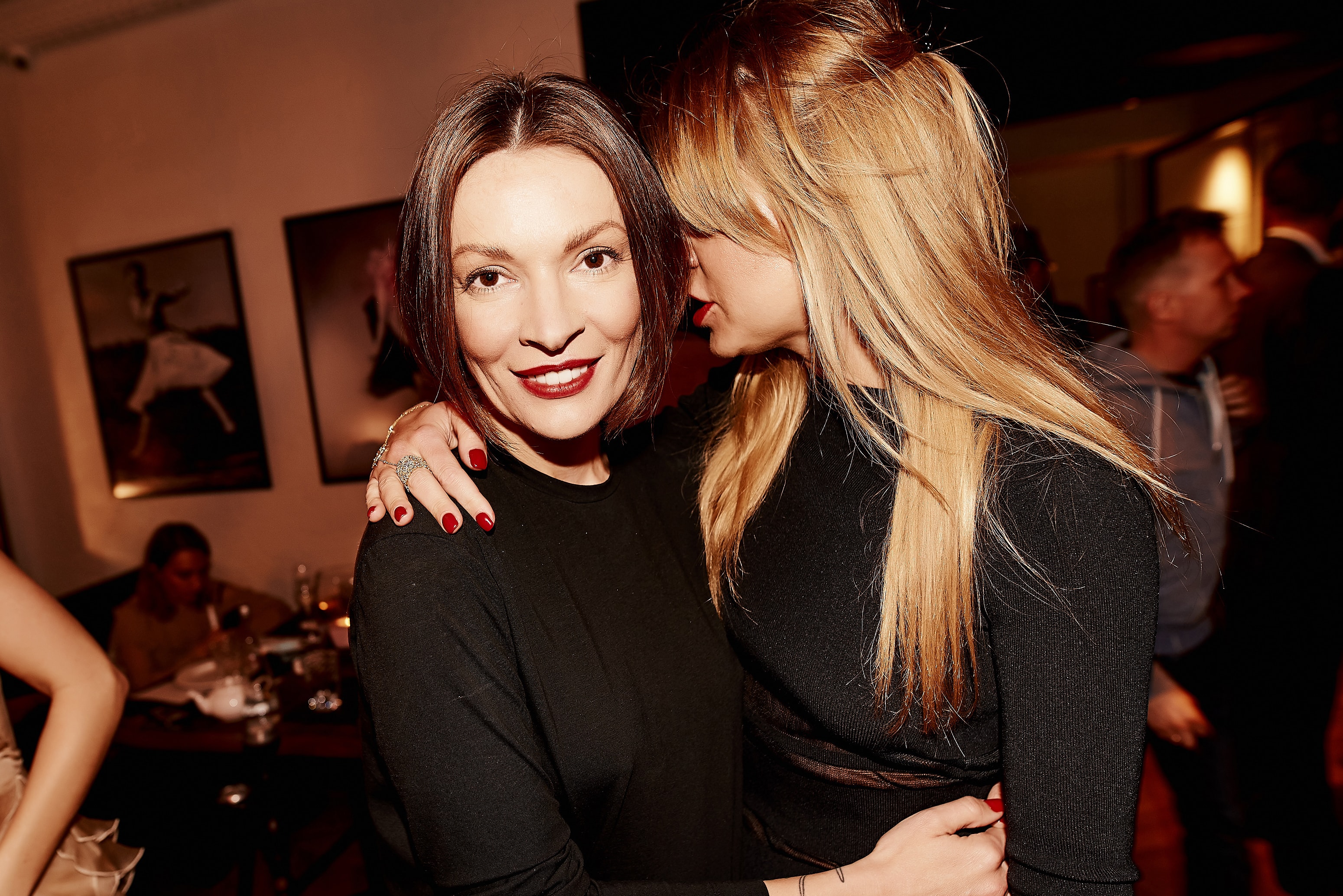 Полина Неня