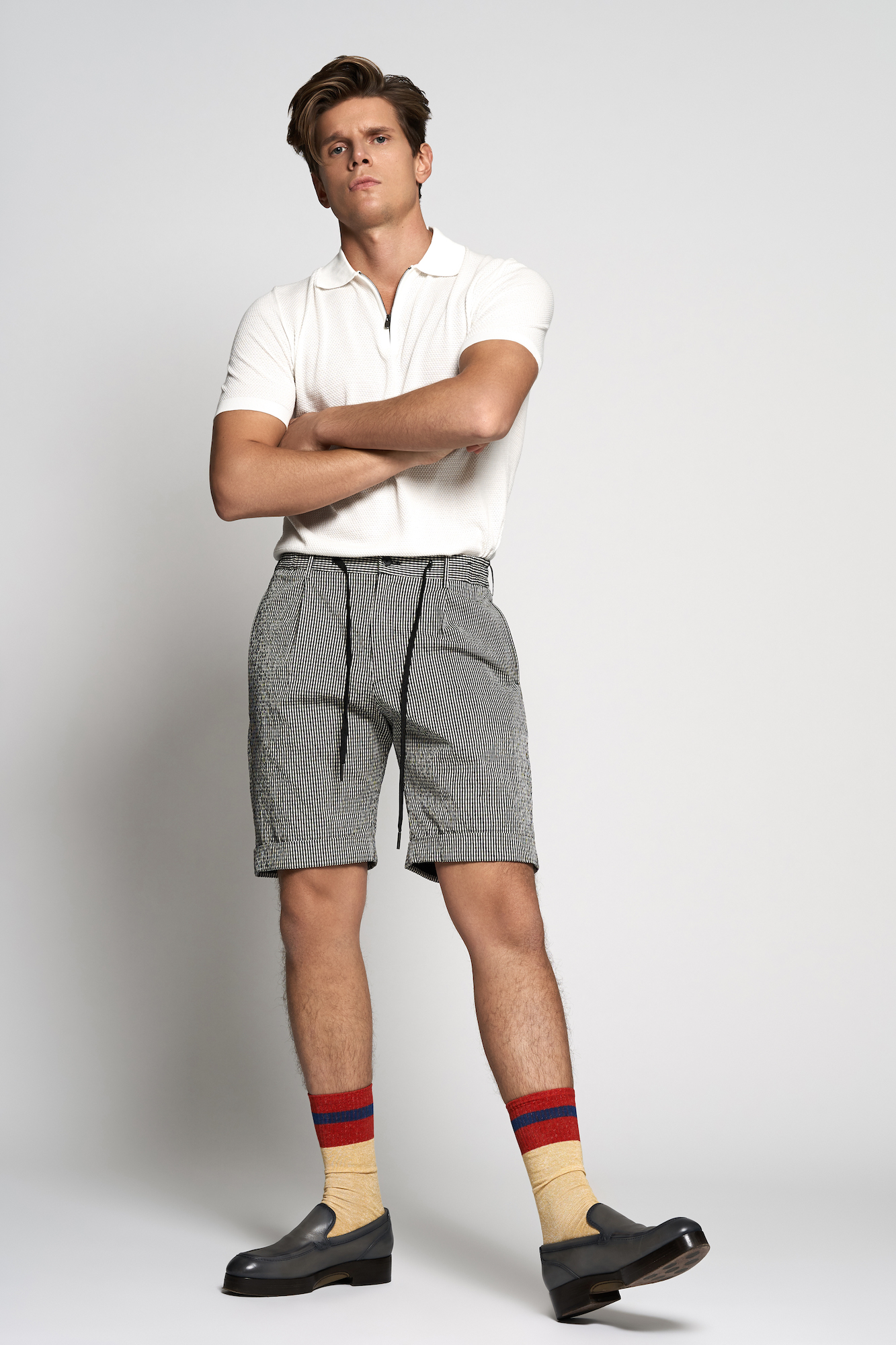 Поло Piacenza Cashmere, шорты Tagliatore, носки Sarah Borghi, лоферы Zegna