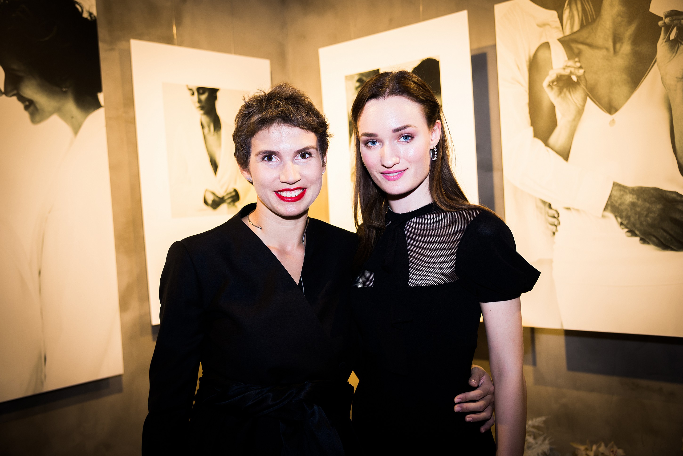 Александра Дергоусова, Диана Глостер