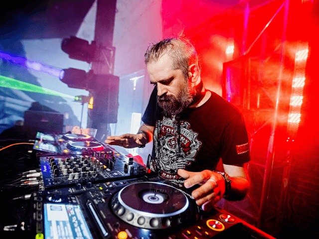 DJ Kon', Маша Эфи и Дарья Колосова: Радио "Аристократы" снова проведет вечеринку онлайн