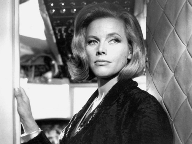 Скончалась девушка Бонда — актриса Онор Блэкман