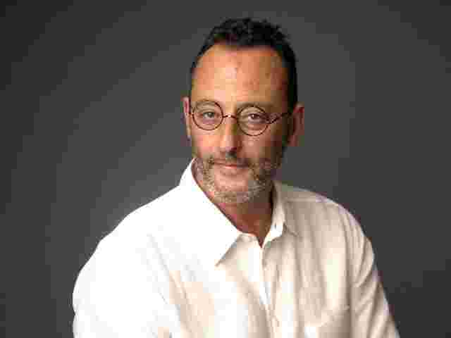 Жан Рено написав книгу про викрадення українських дітей Росією