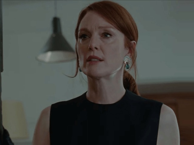 Смотрите: Джулианна Мур и Кайл Маклахлен в трейлере фильма Луки Гуаданьино "Нерешительная"