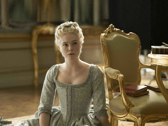 Смотрите: Эль Фаннинг в роли императрицы Екатерины ІІ в трейлере сериала "Великая"