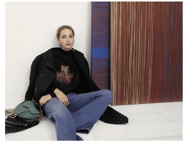 Дженнифер Лоуренс позирует на фоне работ украинской художницы в кампейне Dior 