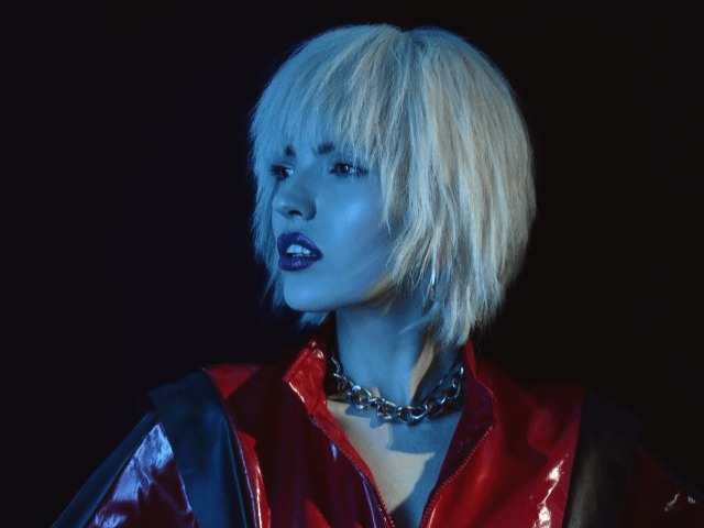 На крыше Kooperativ Оля Диброва впервые исполнит трек, записанный с номинантами на Grammy