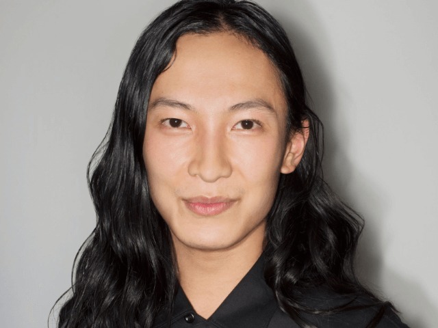 Александр Вэнг извинился за свое поведение перед жертвами, которых домогался