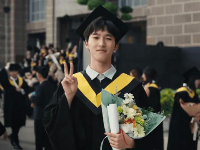 Huawei перетворює смартфон на фотокоуча: ШІ підкаже ідеальну позу в реальному часі