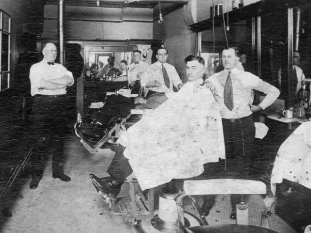 Бреем или оставляем: о главных трендах в мужских стрижках рассказывает Олег Гиренко