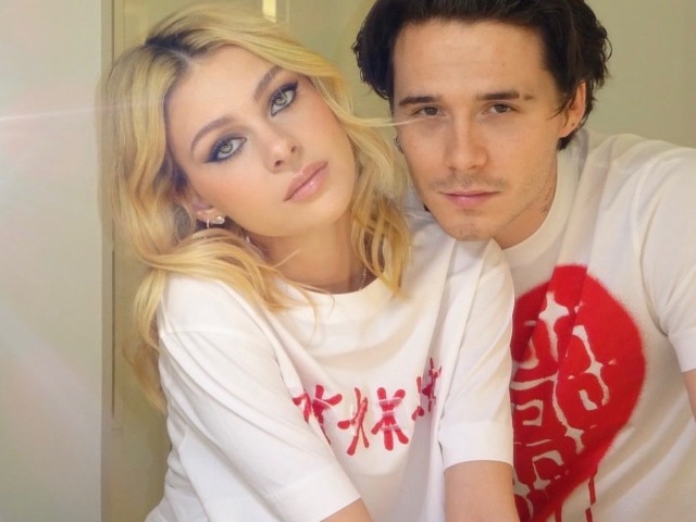 Бруклін Бекхем і Нікола Пельтц одружились. Замість подарунків гості весілля зробили пожертви на допомогу Україні