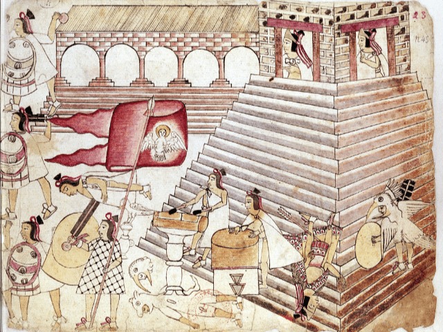 В Мексике вместо реконструкции пирамиды XIV века построили рядом копию из полистирола