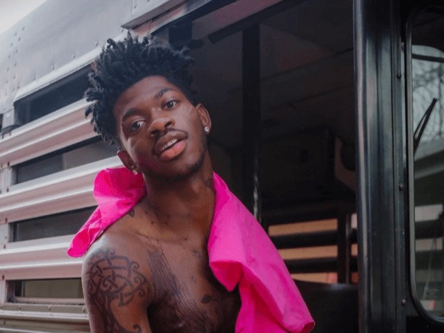 Смотрите: Обложка дебютного альбома Montero Lil Nas X 