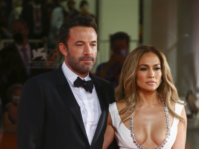 Дженнифер Лопес рассказала, почему разрушились ее первые отношения с Беном Аффлеком